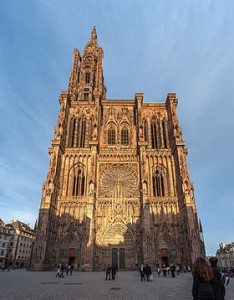 Strasbourg_Cathedral_Exterior_-_Diliff[1]